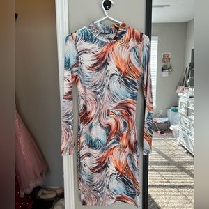 Fashion Nova bodycon dress. Only worn once, looks very nice on the body/pictures